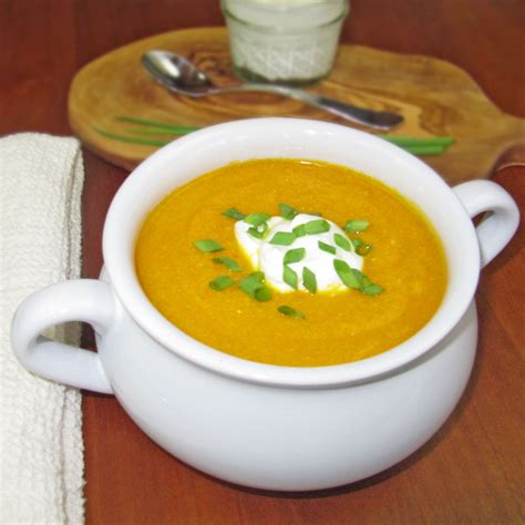 Crock Pot Curried Carrot Soup - Joy Love Food