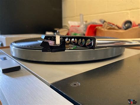 Thorens TD 125 Turntable With SME 3009 Tonearm And Shure V15 Type IV