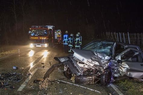 Fotostrecke Besigheim Schwerer Unfall Fordert Eine Tote Nachrichten