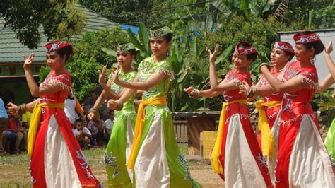 Tarian Adat Kalimantan Selatan