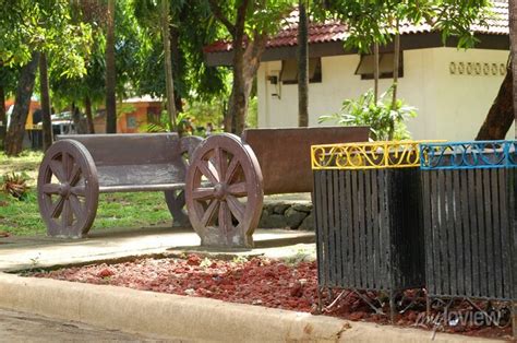 Quezon Memorial Circle Shrine Bench In Quezon City Philippines Posters