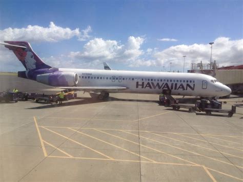 Hawaiian Airlines Boeing 717 | Hawaiian airlines, Aloha hawaii, Aviation