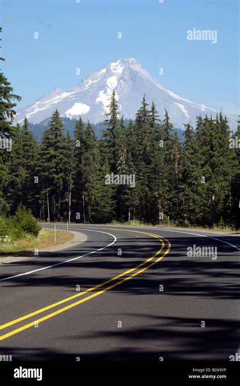 Highway 26 oregon cascades mountains mt hood hi-res stock photography and images - Alamy