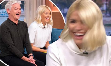 Holly Willoughby Is Left In Hysterics As Phillip Schofield Makes A Cheeky Innuendo