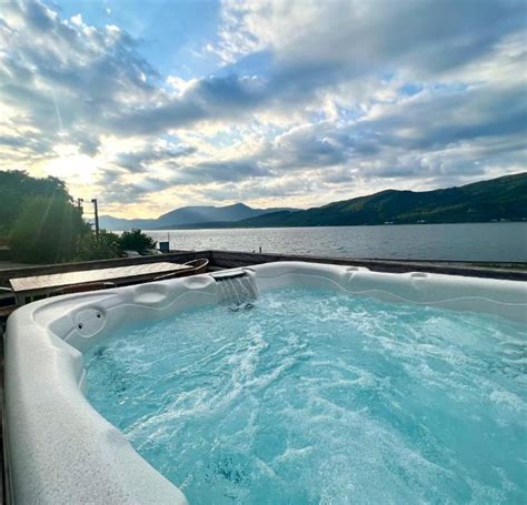 Glencoe Lodges with Hot Tubs | Biggest range, lowest price