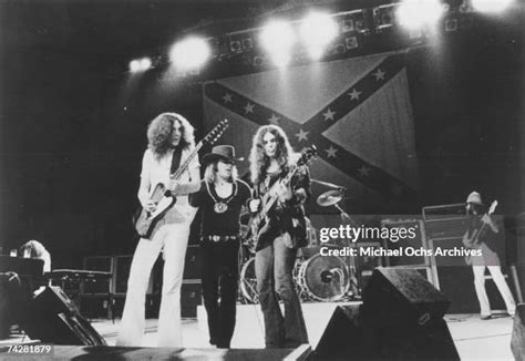 Lynyrd Skynyrd Photos And Premium High Res Pictures Getty Images