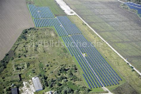 Luftaufnahme Köthen Solarpark auf dem Flugplatz Köthen Solar Park