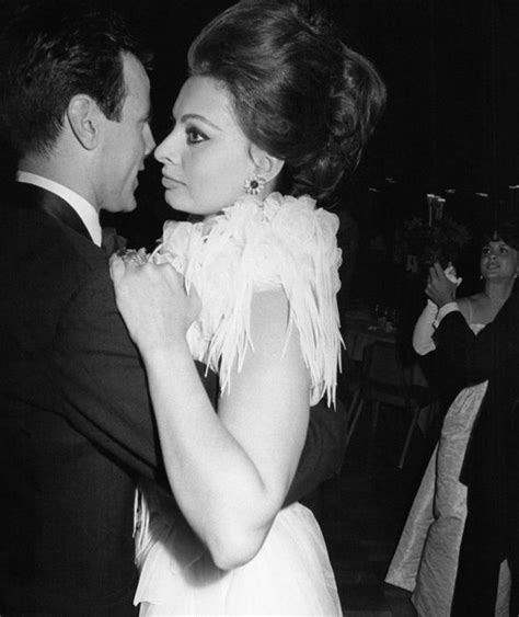 Sophia Loren at the Oscars in 1963 | Hollywood glamour at the Oscars | Pictures | Pics | Express ...