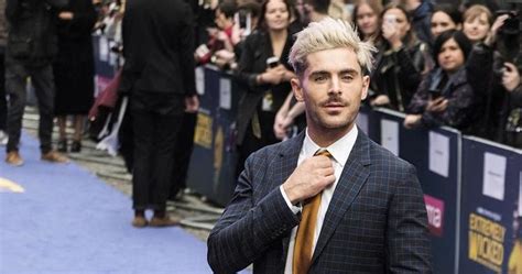 Zac Efron Fue Trasladado Al Hospital Después De Contraer Una Enfermedad