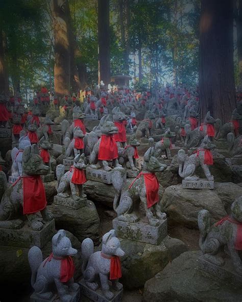 These Fox Statues Symbolize The Inari Deity In Shintoism Inari Fox