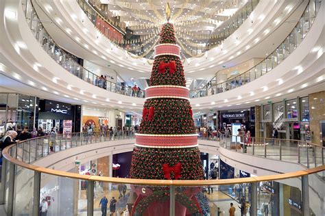 City Center Beirut lights up the Christmas tree with colors of joy ...