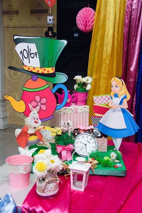 Alice In Wonderland Party Decorations For Adults