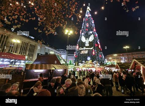 biggest christmas tree    christmas market  dortmund