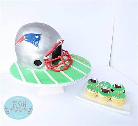 football helmet cake - Decorated Cake by ESB Creations - CakesDecor