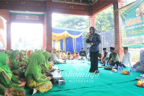 Hadiri Pengajian Tahlil Kubro Muslimat NU Se Kecamatan Kutorejo Bupati