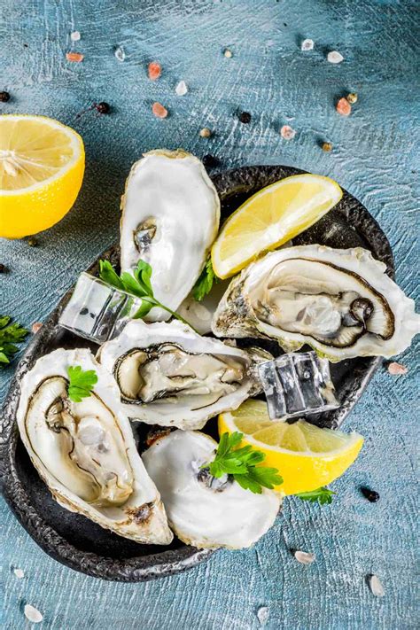How to Shuck Oysters at Home - TipBuzz