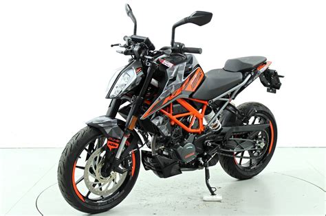 KTM 125 Duke ABS Bis 125 ccm Motorräder Moto Center Solothurn