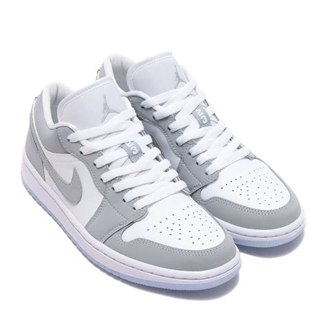 JORDAN BRAND WMNS AIR JORDAN 1 LOW WHITE WOLF GREY ALUMINUM