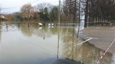 Ville De Poissy On Twitter Crueseine Poissy Le Niveau Du Fleuve