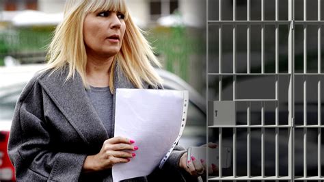 Cu Cine Va Mp R I Celula Elena Udrea Fostul Ministru Va Aparte De Un