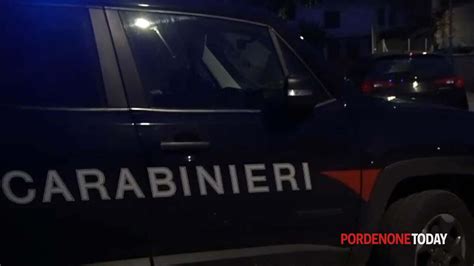 Inseguimento Nella Notte A Fontanafredda Auto Dei Carabinieri Si