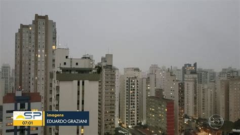 Mais de sete mil raios caíram em SP durante chuva dois atingiram o