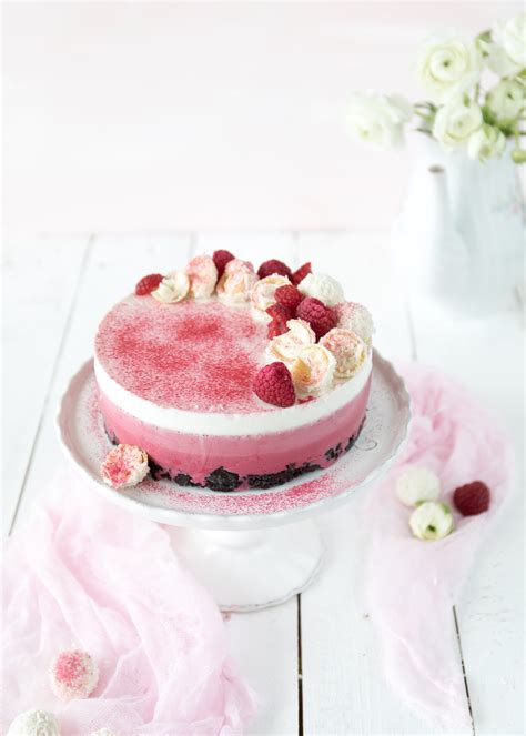 Joghurt Ombrè Torte mit Kokos und Himbeeren Emma s Lieblingsstücke