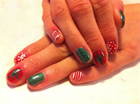 Brush Up And Polish Up Cnd Shellac Christmas Nail Art 2 Red Green