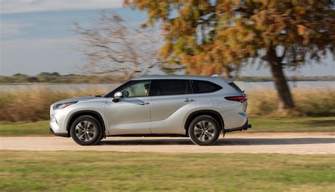 2022 Toyota Highlander Review Ratings Specs Prices And Photos The