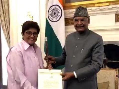 President Ram Nath Kovind presents Baton of Honor to Kiran Bedi