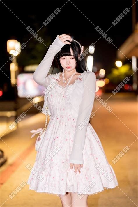 238401 新姬上线 会员 图包 CosPlay 萝莉嫩妹 超级美穴 落落Raku之似水流年56P 615MB 撸先生