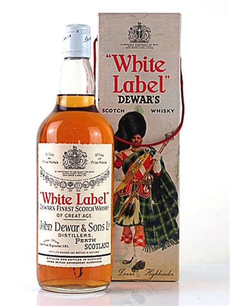 Dewars White Label 196070s Blended Scotch Whisky 75cl