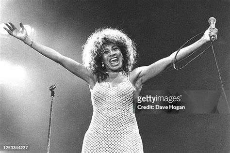 Tina Turner Live On Stage At Wembley 1990 News Photo Getty Images