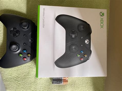 Xbox Wireless Controller (Black), Video Gaming, Gaming Accessories ...