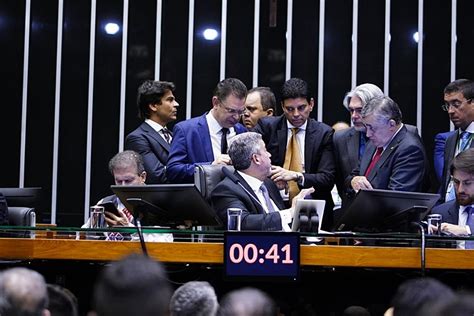 Votação de PL que altera Novo Ensino Médio pode ficar para Política