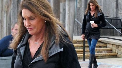 Caitlyn Jenner Is Publishing A Memoir About Her Transformation Journey!