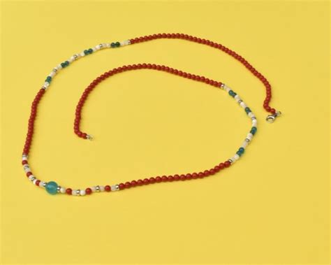 Collana Con Sfere Di Pasta Di Corallo Rosso Madreperla E Agata Azzurra