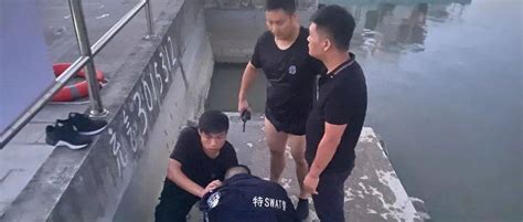 “没事吧兄弟，我来了！”湖州特警奋勇跳河救人陈小龙