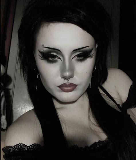 Pin On Goth Makeup Goth Eye Makeup Edgy Makeup Punk Makeup