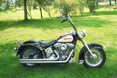 1989 Harley Davidson® Flstc Heritage Softail® Classic Black And Beige