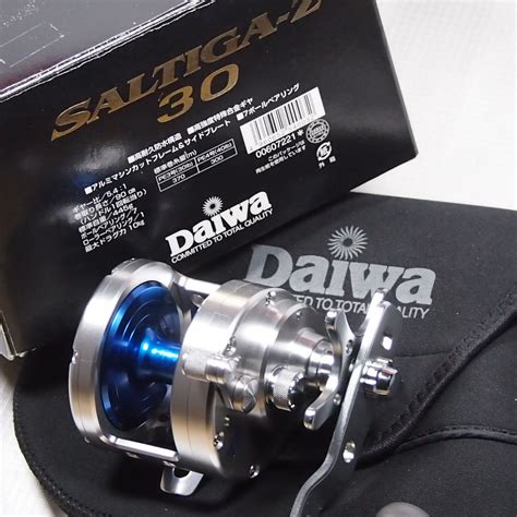 Saltiga Z30 Daiwa Baitcast Fishing Reel RH Saltwater Jigging W Box EBay