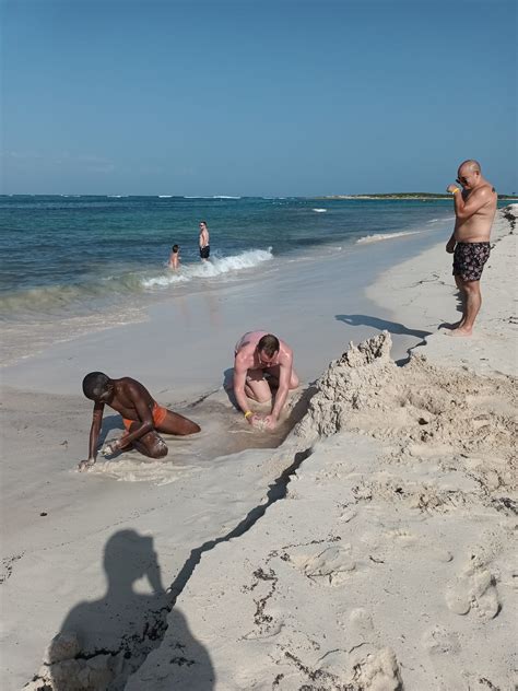 Pirate Hideout Beach Bar & Restaurant | Cul-de-Sac Saint Martin