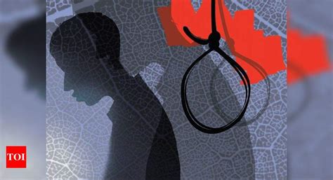 Mumbai Blackmailed Over Nude Pictures Youth Kills Self Mumbai News