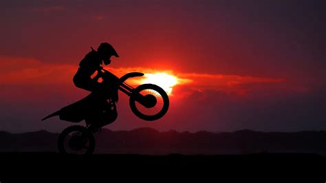 Dirt Bike Wheelie Wallpaper 4K / Wheelie 1080p 2k 4k 5k Hd Wallpapers Free Download Wallpaper ...