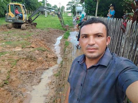 Jordão Prefeito Naudo Ribeiro acompanha trabalho de drenagem e