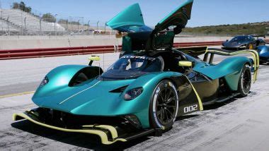 Video E Scheda Tecnica Nuova Aston Martin Valkyrie In Pista