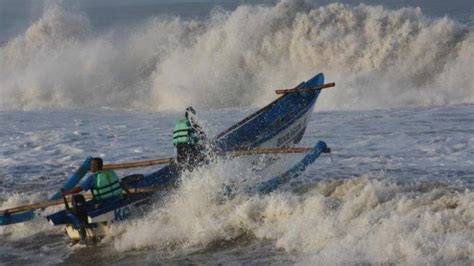 Peringatan Dini Bmkg Gelombang Tinggi Hari Ini Januari Di Laut