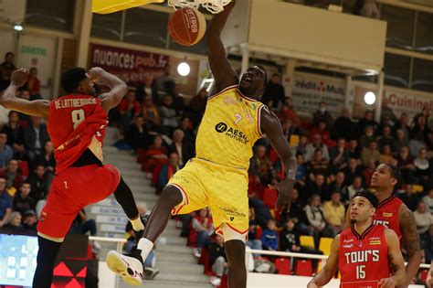 Basket Ball Pro B Pour Se Maintenir Saint Vallier Doit Rebondir