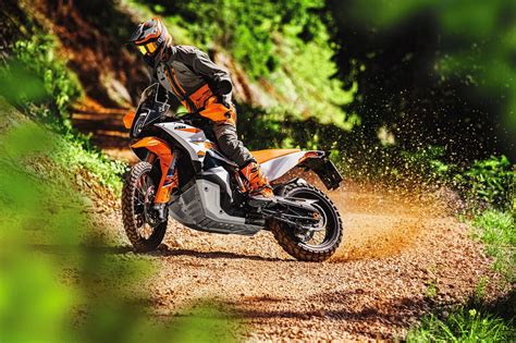 Motorrad Vergleich Ktm Adventure R Vs Ducati Desertx Rally