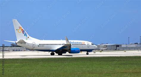 Bahamasair Boeing 737 Bahamas Air Getting Ready To Depart From Fort